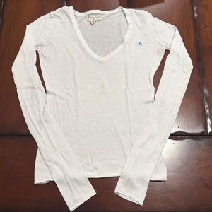 Abercrombie & Fitch light weight white Knit Top